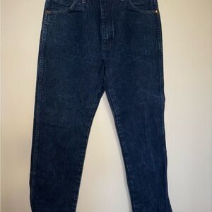 Wrangler Men's Deep Blue Relaxed Jeans